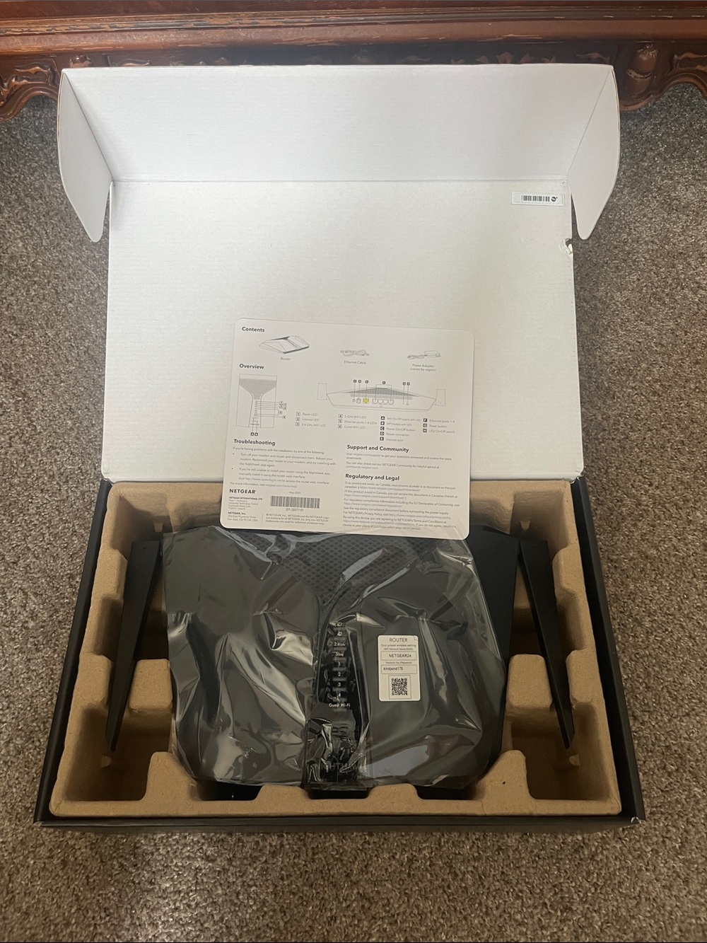 NETGEAR Nighthawk AX3000 AX4 Router - Black and Blue Box Artwork - Picture 5 of 5